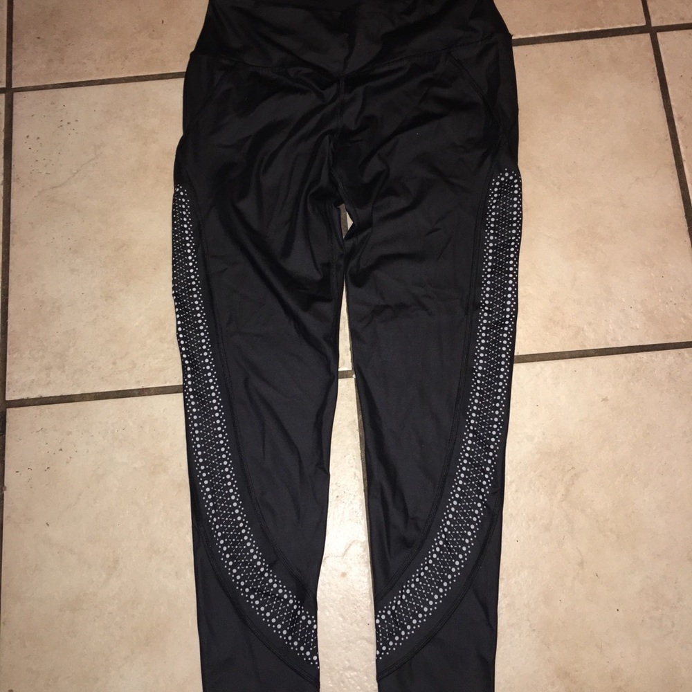 Victoria’s Secret laser cut yoga pants/ leggings